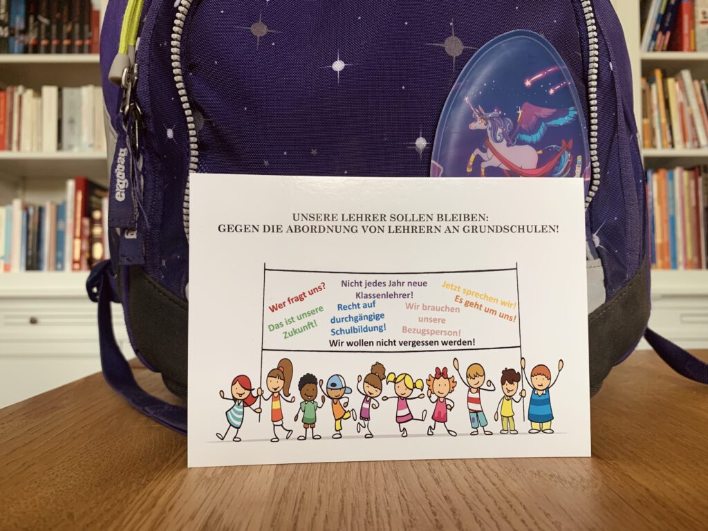 Jedes Kind erhält eine Postkarten - Gegen die Abordnung von Grundschullehrern im Kreis Borken