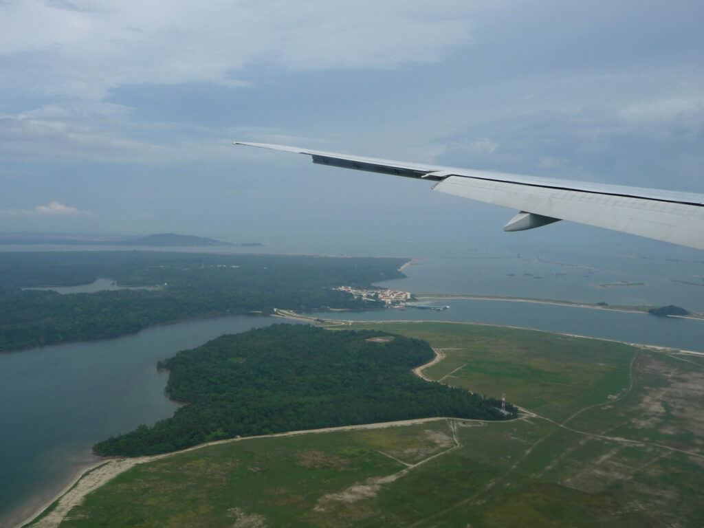 Bild zu Leserstimmen: Blick aus Flugzeugfenster